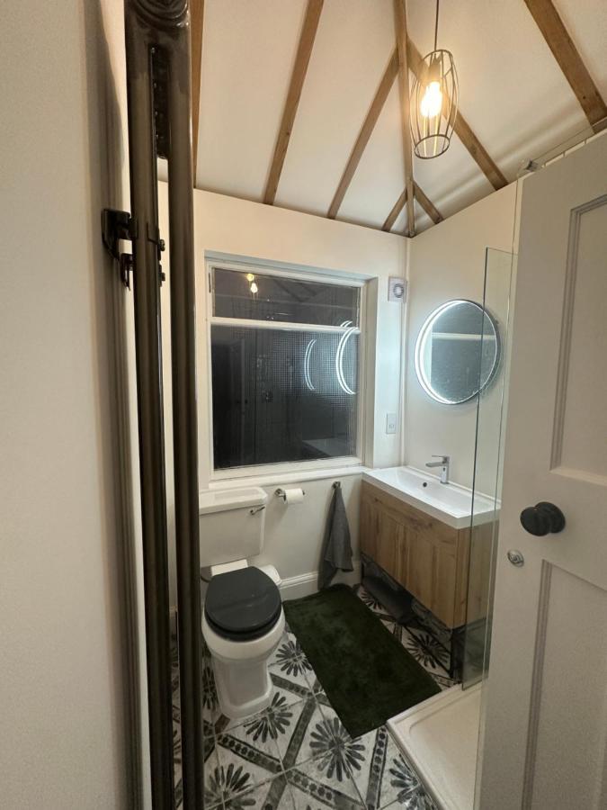 Stylish Unique 3 Bedroom House Гастингс Экстерьер фото